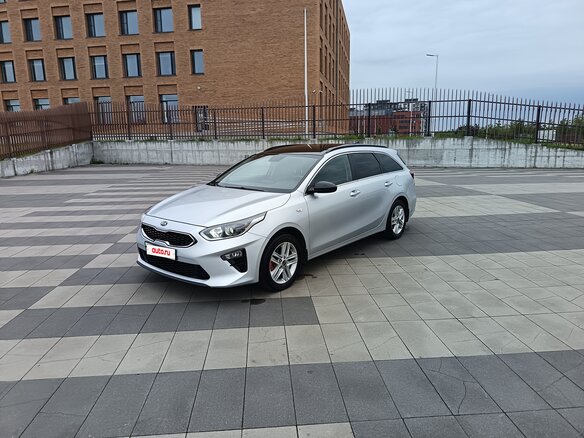 2019 Kia Ceed III, серебристый, 1900000 рублей - вид 12