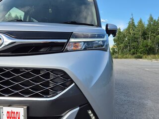 2018 Toyota Tank I, серебристый, 1200000 рублей, вид 3
