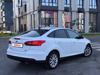 2017 Ford Focus III Рестайлинг, белый, 1200000 рублей, вид 4