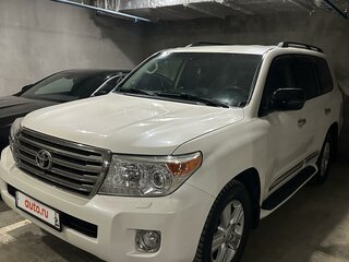 2012 Toyota Land Cruiser 200 Series Рестайлинг 1, белый, 3990000 рублей, вид 2