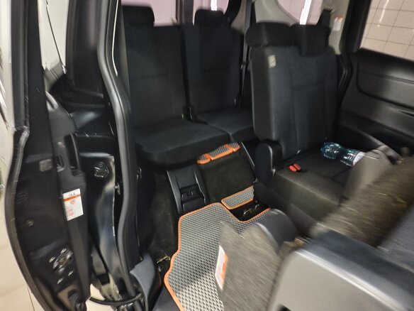 2015 Toyota Sienta II, чёрный, 1100000 рублей - вид 12