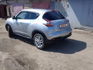 2018 Nissan Juke I Рестайлинг, серебристый, 1300000 рублей, вид 3