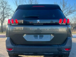 2018 Peugeot 5008 II, зелёный, 1599000 рублей, вид 3