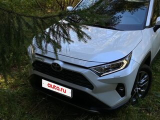 2021 Toyota RAV4 V (XA50), белый, 5200000 рублей, вид 3