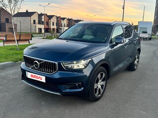 2020 Volvo XC40 I, синий, 3990000 рублей, вид 1