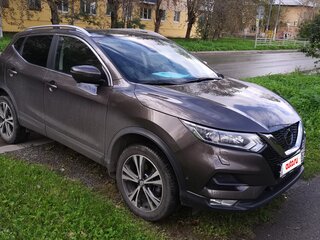 2022 Nissan Qashqai II Рестайлинг, коричневый, 2600000 рублей, вид 3