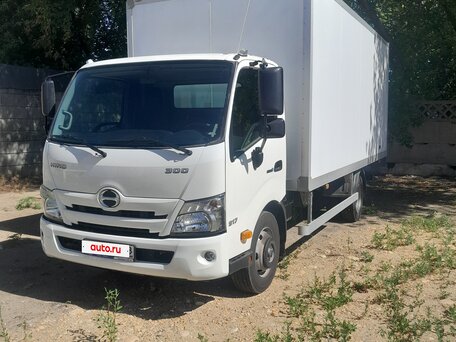2023 Hino Series 300 (Dutro), белый, 8950000 рублей, вид 1