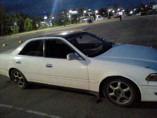 1996 Toyota Mark II VIII (X100), белый, 500000 рублей, вид 2