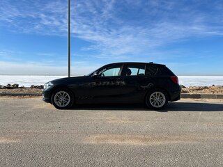 2017 BMW 1 серии 118i II (F20/F21) Рестайлинг, чёрный, 2150000 рублей, вид 3