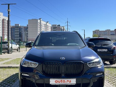 2020 BMW X5 M50d IV (G05/G18), коричневый, 7200000 рублей, вид 2