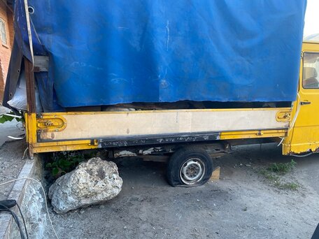 1993 Mercedes-Benz T1, жёлтый, 320000 рублей, вид 3