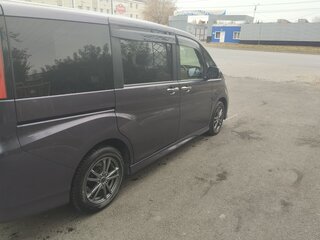 2017 Honda Stepwgn Spada V, фиолетовый, 2100000 рублей, вид 3