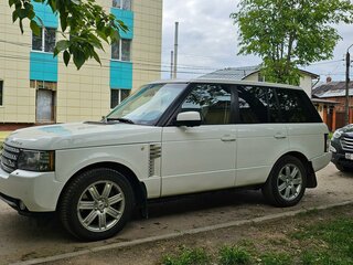 2011 Land Rover Range Rover III Рестайлинг 2, белый, 1900000 рублей, вид 1