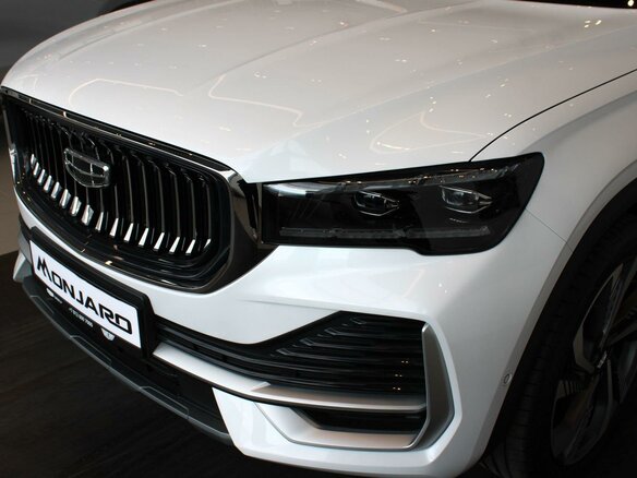 2026 Geely Monjaro I Рестайлинг, белый - вид 6