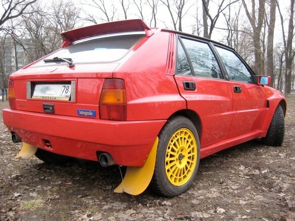 1993 Lancia Delta HF Integrale I (831), красный - вид 5