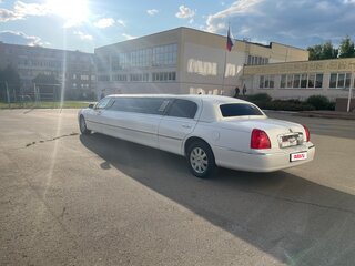 2004 Lincoln Town Car III Рестайлинг, белый, 777777 рублей, вид 2