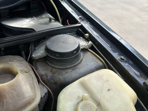 1988 Volkswagen Jetta KAT II, синий, 200000 рублей - вид 14