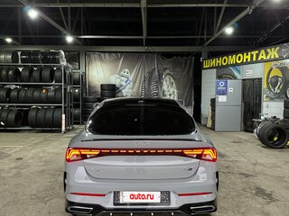 2021 Kia K5 III, серебристый, 2200000 рублей, вид 5