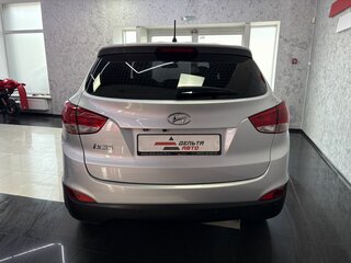 2014 Hyundai ix35 I Рестайлинг, серебристый, 1465000 рублей, вид 4