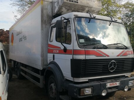 1994 Mercedes-Benz Фургон (6х2), белый, 1900000 рублей, вид 2