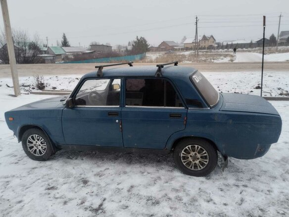 2009 Lada (ВАЗ) 2105, синий, 126000 рублей - вид 3
