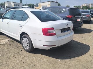2019 Skoda Octavia III (A7) Рестайлинг, белый, 1180000 рублей, вид 4