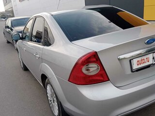 2008 Ford Focus II Рестайлинг, серебристый, 400000 рублей, вид 4
