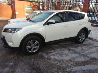 2015 Toyota RAV4 IV (XA40), белый, 1750000 рублей, вид 3