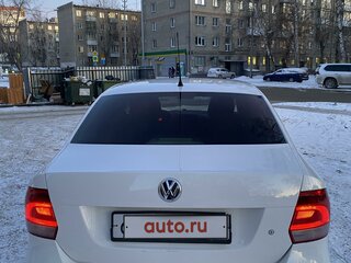 2012 Volkswagen Polo V, белый, 700000 рублей, вид 4
