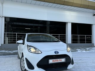 2019 Toyota Aqua I Рестайлинг 2, белый, 1399000 рублей, вид 3