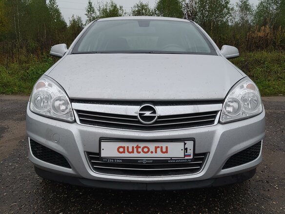 2014 Opel Astra H Рестайлинг, серебристый, 675000 рублей