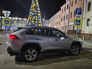 2019 Toyota RAV4 V (XA50), серебристый, 3034986 рублей, вид 2