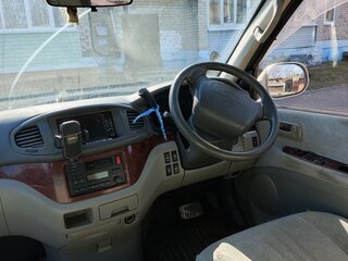 1999 Toyota Regius I, белый, 900000 рублей, вид 4