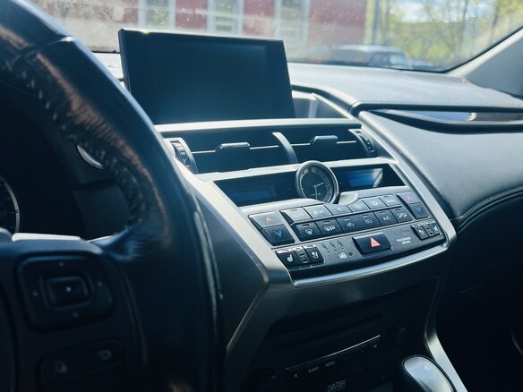 2015 Lexus NX 200t I, серый, 3000000 рублей - вид 22
