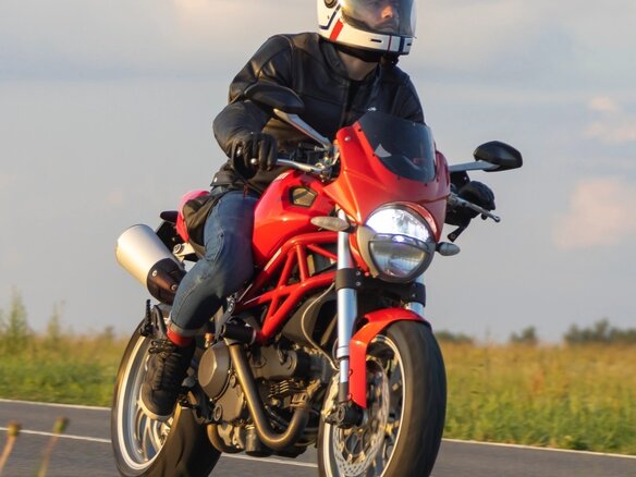 2009 Ducati Monster 1100, красный, 415000 рублей - вид 9