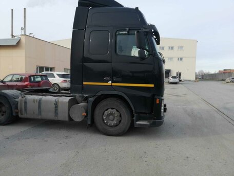 2008 Volvo FH, чёрный, 5000000 рублей, вид 2