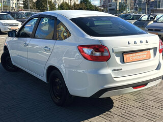 2022 Lada (ВАЗ) Granta I Рестайлинг, белый, 680000 рублей, вид 5
