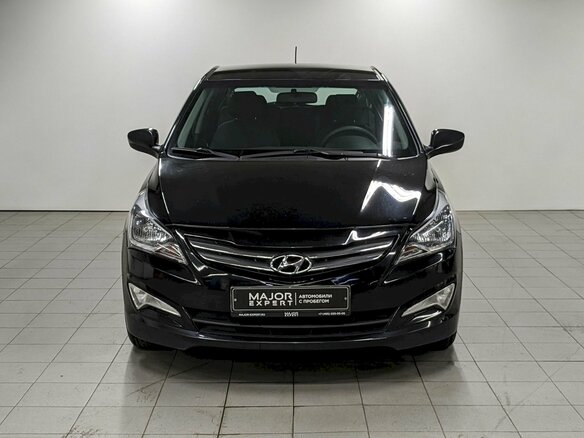 2015 Hyundai Solaris I Рестайлинг, чёрный - вид 1