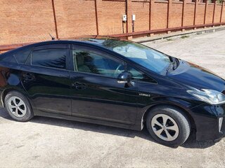 2015 Toyota Prius III Рестайлинг (XW30), чёрный, 1200000 рублей, вид 3