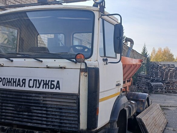 2011 МАЗ 3650, белый, 1500000 рублей