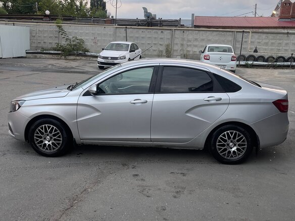 2019 Lada (ВАЗ) Vesta I, серебристый, 710000 рублей - вид 4