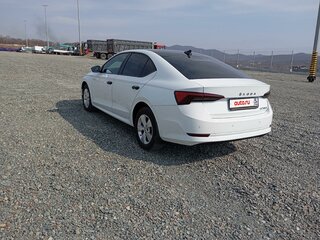 2021 Skoda Octavia IV (A8), белый, 1680000 рублей, вид 4