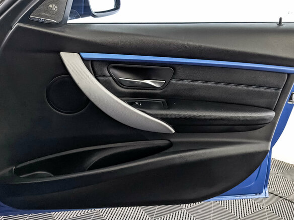 2018 BMW 3 серии 330i xDrive VI (F3x) Рестайлинг, синий, 3010000 рублей - вид 24