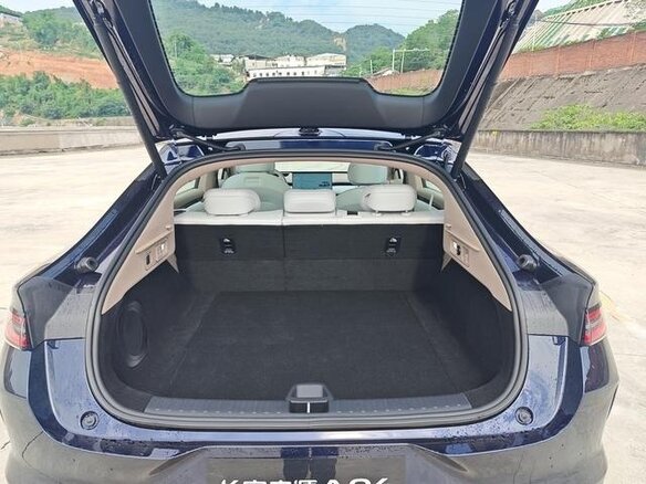 2026 Changan Qiyuan A06 28.39 kWh, чёрный - вид 11