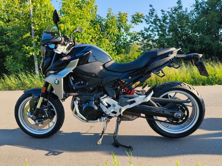2021 BMW F 900 R, чёрный, 900000 рублей, вид 2