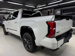 2023 Toyota Tundra CrewMax III, белый, 8500000 рублей, вид 5