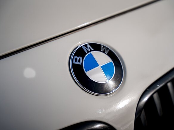 2015 BMW 6 серии 640i xDrive III (F06/F13/F12) Рестайлинг, белый - вид 34