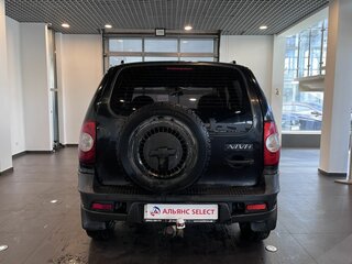 2011 Chevrolet Niva I Рестайлинг, чёрный, 259000 рублей, вид 4