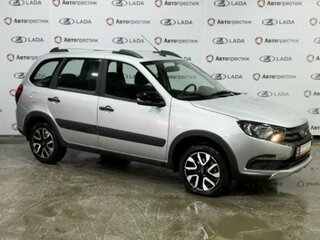 2025 Lada (ВАЗ) Granta Cross I Рестайлинг, серебристый, 1216000 рублей, вид 3