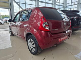 2012 Renault Sandero I, красный, 467000 рублей, вид 5